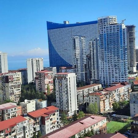 Lilia Appartement Batoemi Buitenkant foto