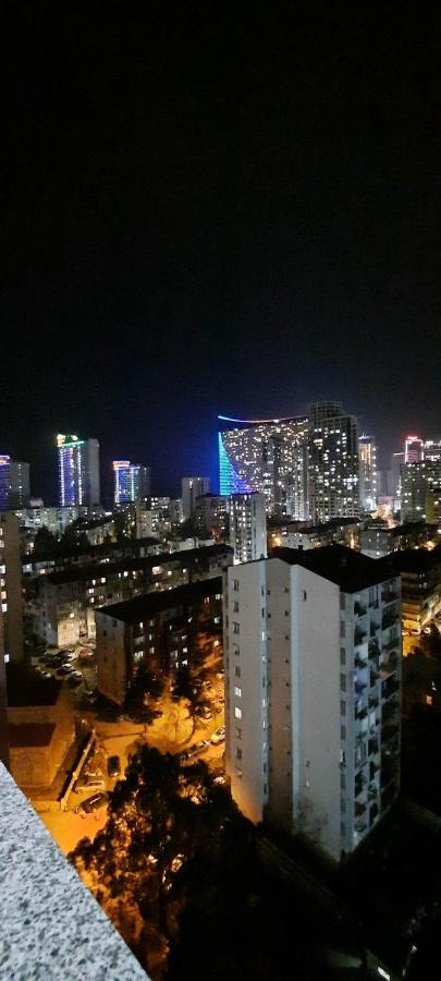 Lilia Appartement Batoemi Buitenkant foto